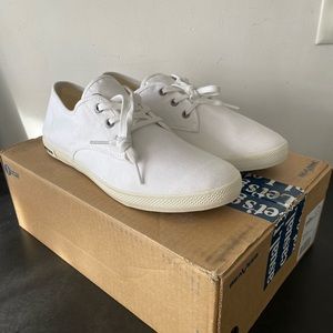New In Box SeaVees Men’s Sixty Six Sneaker Classic size 10.5